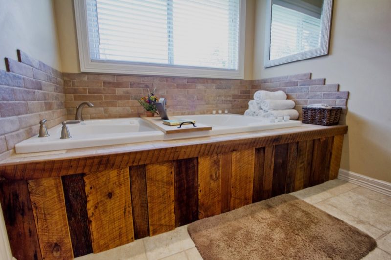 Image showcasing Home - The Reclaimed Barnwood Company